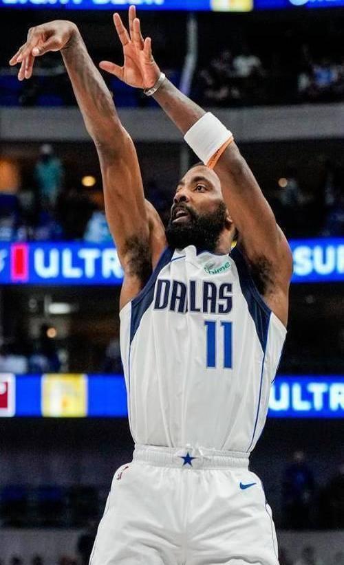 关于浓眉哥连续二十场比赛得分超过夺冠，FPX不断突破！气势如虹延续的信息-AYX爱游戏中国