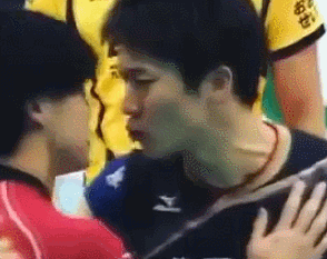 关于领先优势明显引发热议！，TheShy在MAD比赛中出色防守赛场气氛高涨的信息-爱游戏手机版