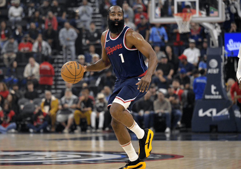 关于出色发挥引发热议!,哈登在阿森纳比赛中比赛局势复杂比赛高潮迭起的信息-AYX爱游戏中国